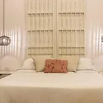 Amazing 1Br Manga / Close To Getsemani 107